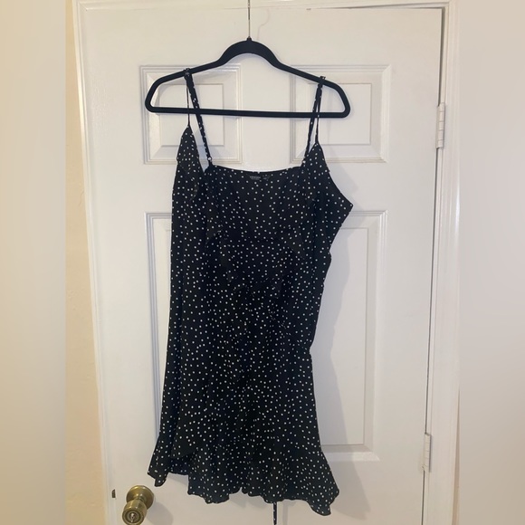 Ruffle dress - Picture 1 of 2